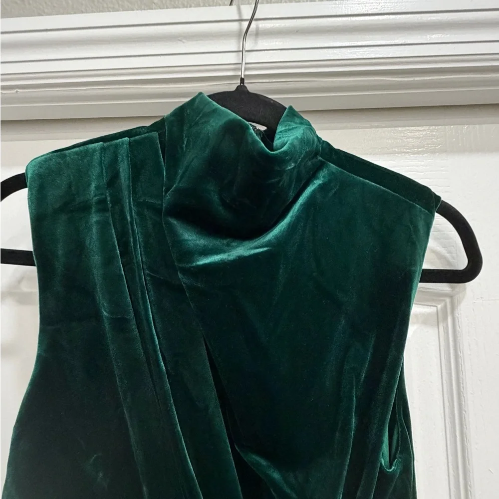 Lulu's Emerald Green Velvet Ruched Maxi Dress